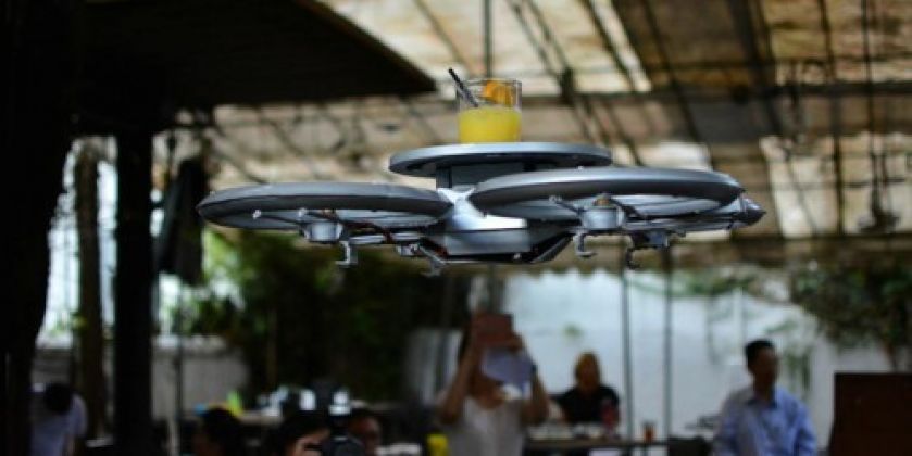 Φοιτητές στην Ολλανδία άνοιξαν το πρώτο drone cafe